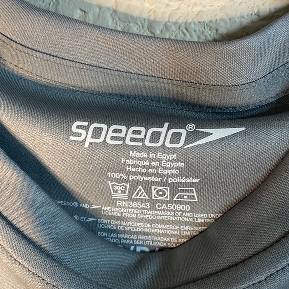Speedo Men Swim Shirt rash guard UPF Short Sleeve Regular Fit gray new - Picture 2 of 9